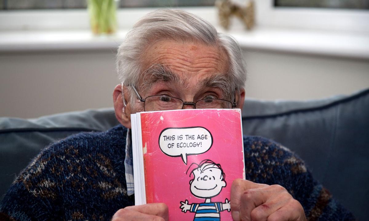 Family Sends Same Birthday Card for 50 Years, It’s So Fragile They Now Hand-Deliver It