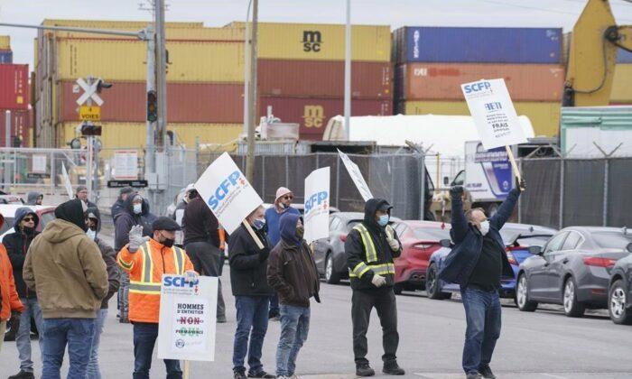 Ottawa Tables Back to Work Bill to End Strike at Port of Montreal