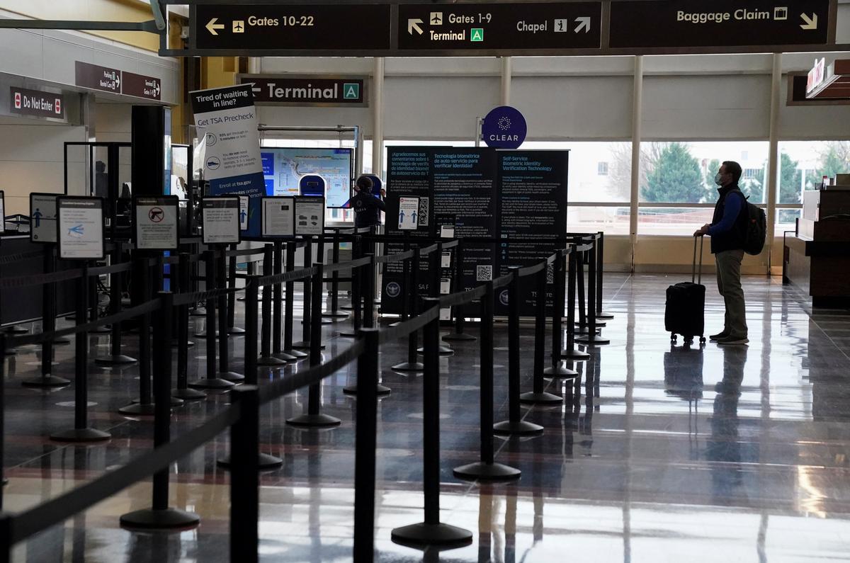US Delays Enforcing Tougher ID Rules Until May 2023: DHS