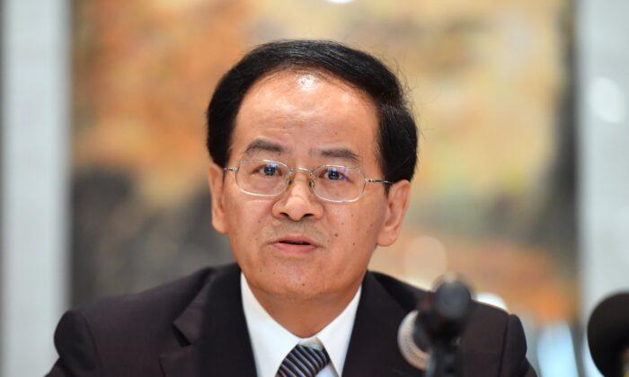 Chinese Ambassador Hints at Future Bans on Australian Education, Tourism Sectors