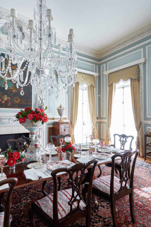 The dining room, done in the Georgian style. (Thomas Loof Photography)