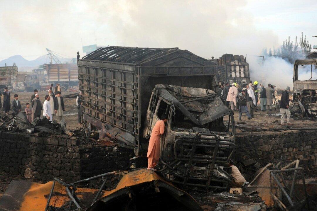 Roaring Tanker Fire Kills 7, Injures 14 in Afghan Capital