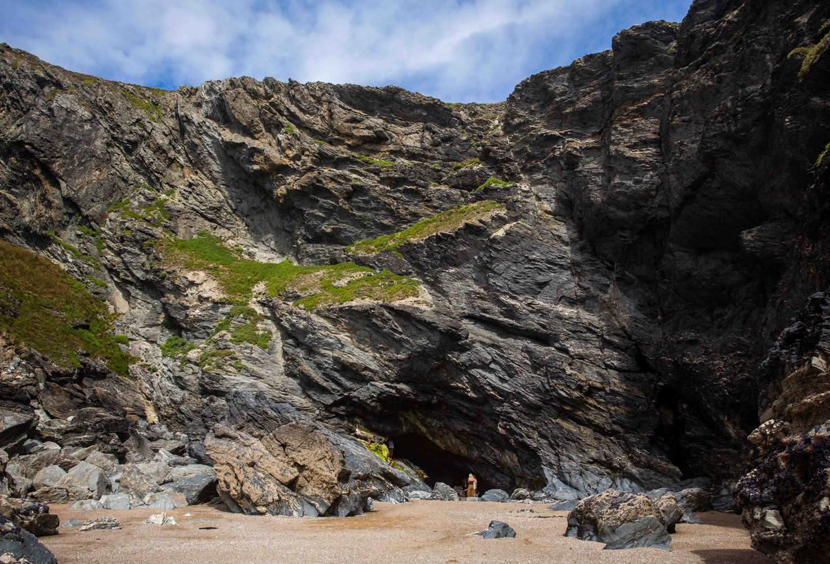 The St Cuthbert's Cave at Holywell Bay in Cornwall. (SWNS)