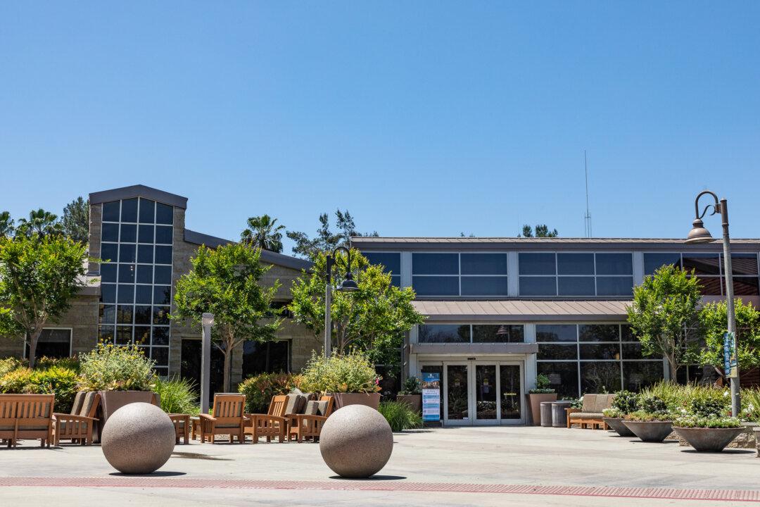 Mission Viejo Seniors Return to the Social Scene