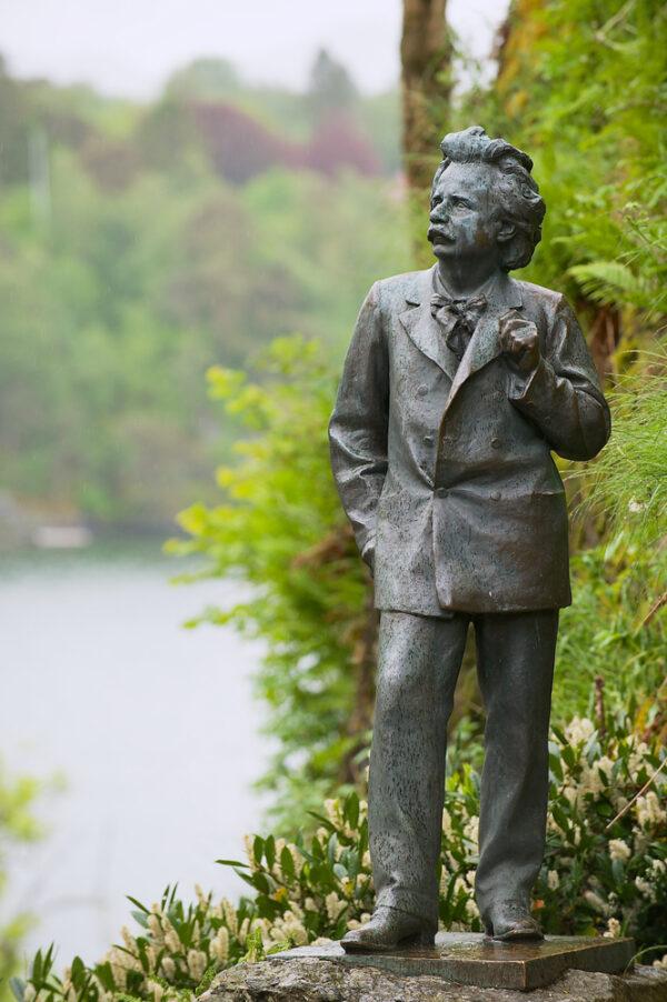 A statue of Norwegian composer Edvard Grieg at Troldhaugen in Bergen, Norway. (Dmitry Chulov/Shutterstock)