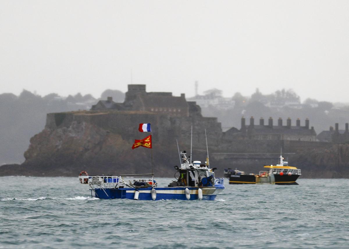 EU Warns UK Against Breaching Post-Brexit Pact in Jersey Fishing Row With France