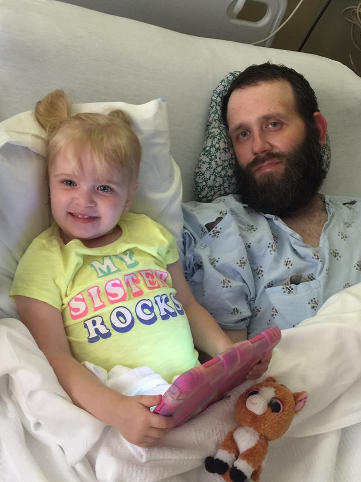 Raelynn with her father, Davey. (Courtesy of <a href="https://www.gofundme.com/f/funeral-expenses-davey-nast">Lacey Lee Nast</a>)