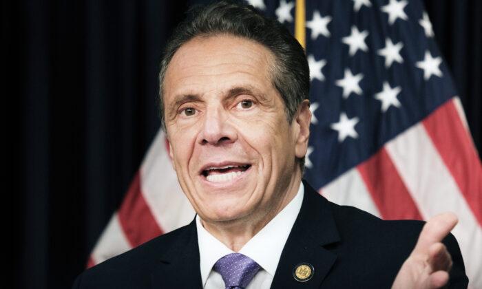 New York’s Mask Mandate to Stay, Pending Review of New CDC Guidance: Cuomo