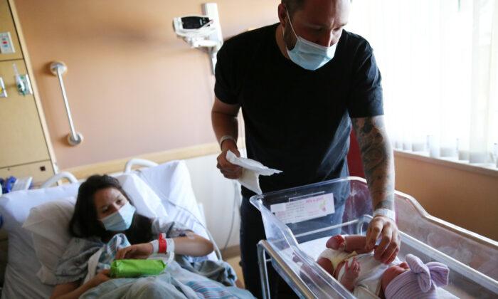 US Sees Fewest Births Since 1979: CDC Report