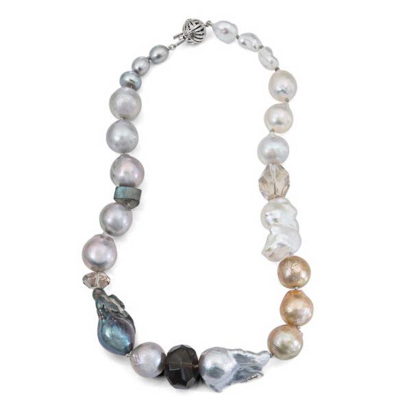 Pearl necklace by Stephen Dweck. (Courtesy of Stephen Dweck Jewelry)