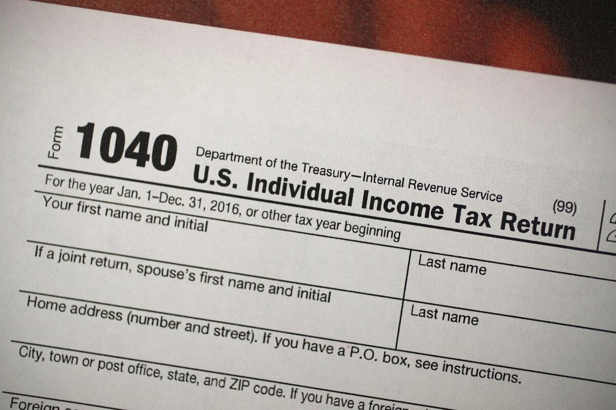 A 1040 form used by U.S. taxpayers to file an annual income tax return in a file photo. (Joe Raedle/Getty Images)