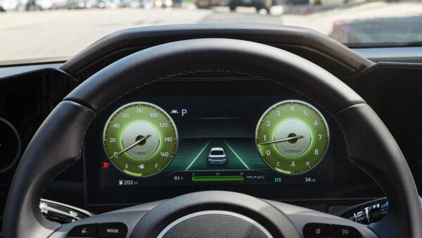 10.25-inch digital instrument cluster. (Courtesy of Hyundai)