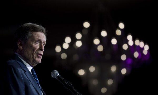 Toronto Mayor John Tory delivers remarks to attendees of the Canadian Muslim Vote's Eid Dinner in Toronto,on June 21, 2019. (Christopher Katsarov/The Canadian Press)