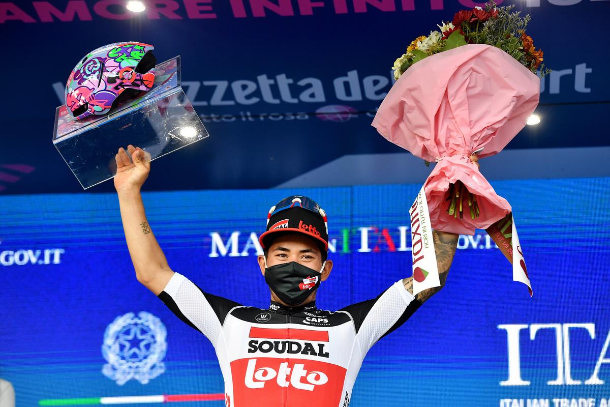 Cycling-Ewan Wins Giro Stage Five, Landa Crashes Out