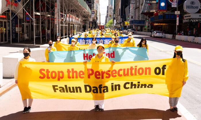 Thousands of Falun Gong Practitioners March Across Manhattan to Showcase Hope and Resilience