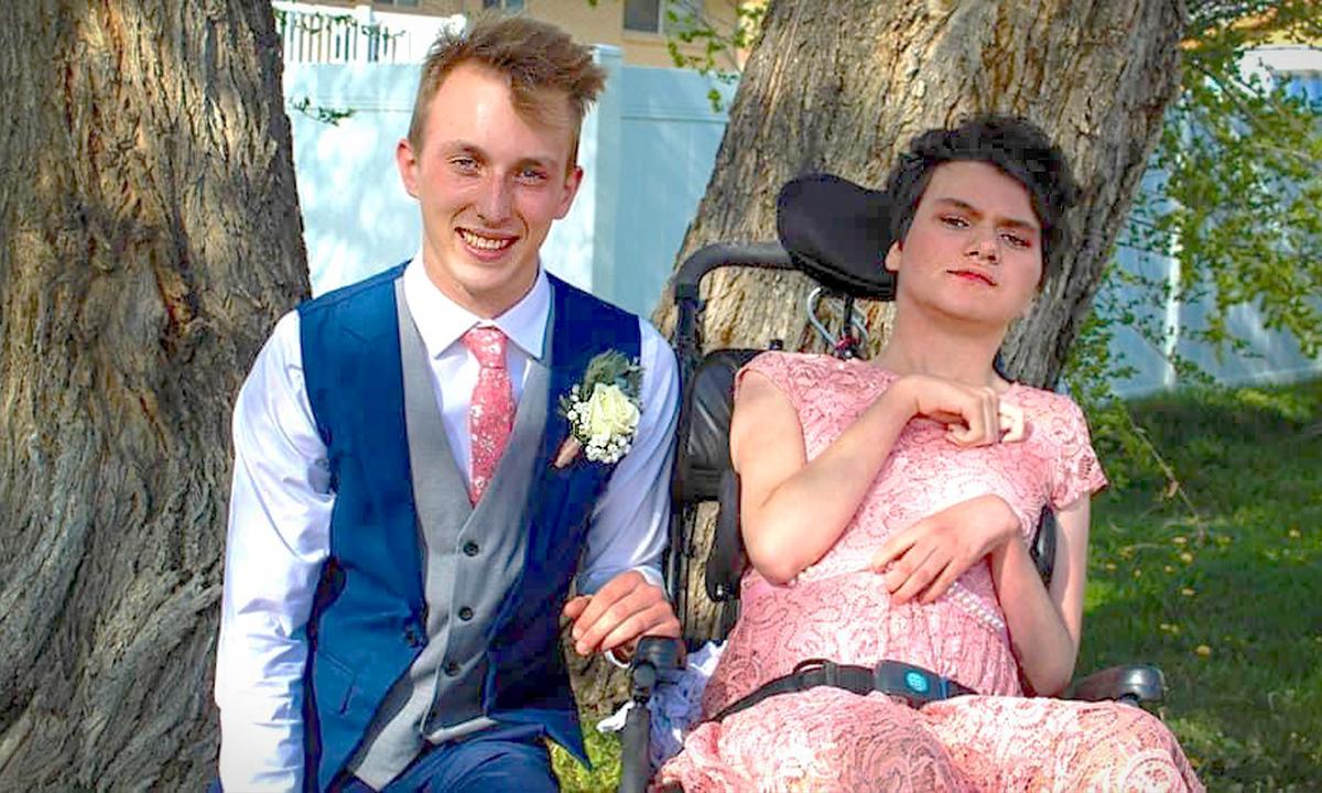 Teenage Girl With Special Needs Left Without Prom Date—so This Young Gentleman Steps Up