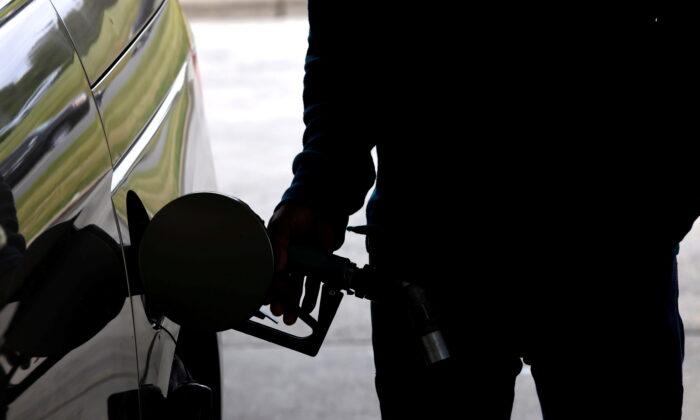 Slight Increase Raises Average LA Area Gas Price to Highest Amount Since 2014