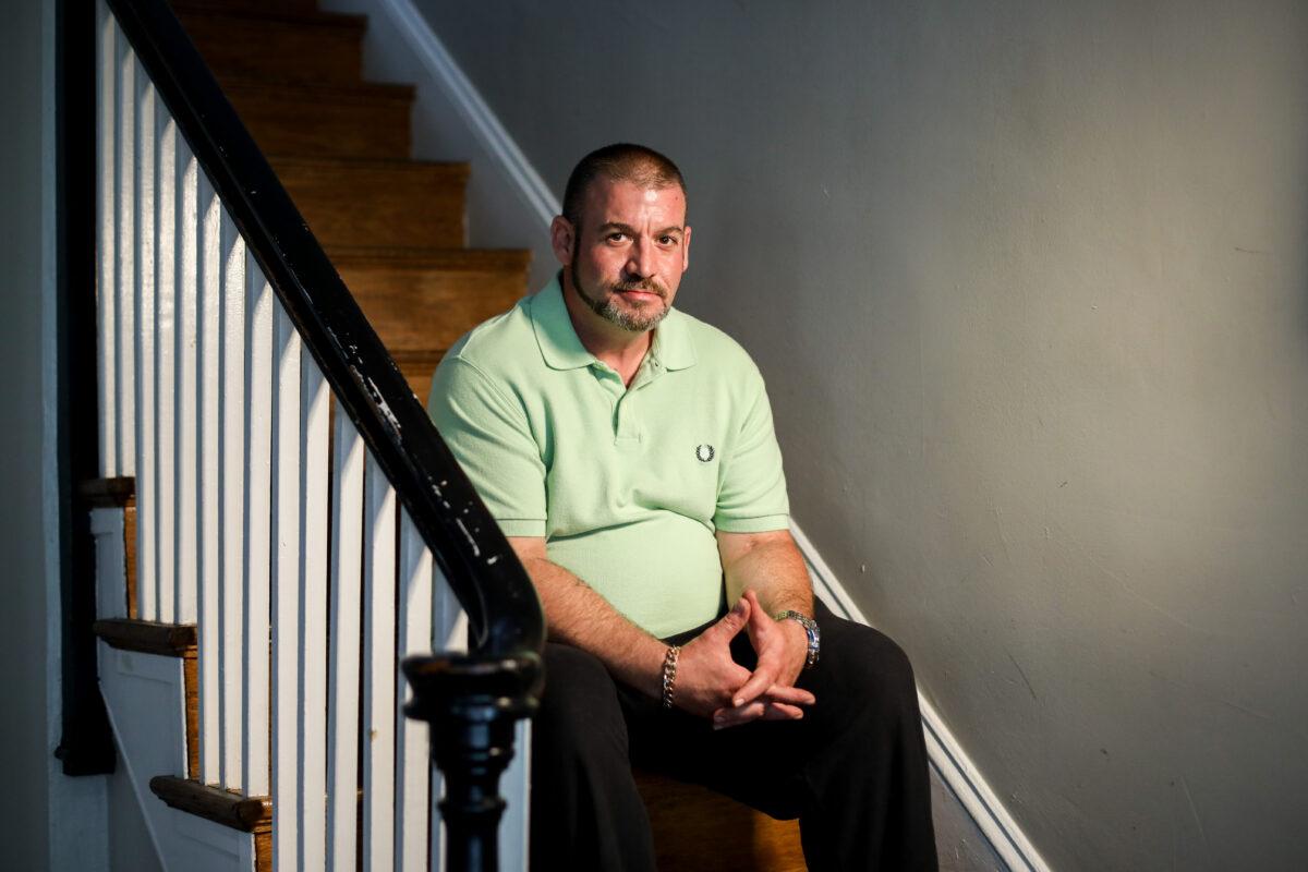 Jerry Barton at The McShin Foundation, a nonprofit recovery community organization in Richmond, Va., on May 12, 2021. (Samira Bouaou/The Epoch Times)