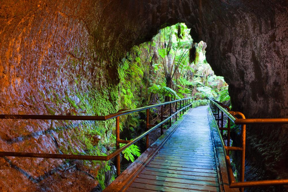 The entrance to Thurston Lava Tube in Hawaii Volcanoes National Park. (Bildagentur Zoonar GmbH/Shutterstock)
