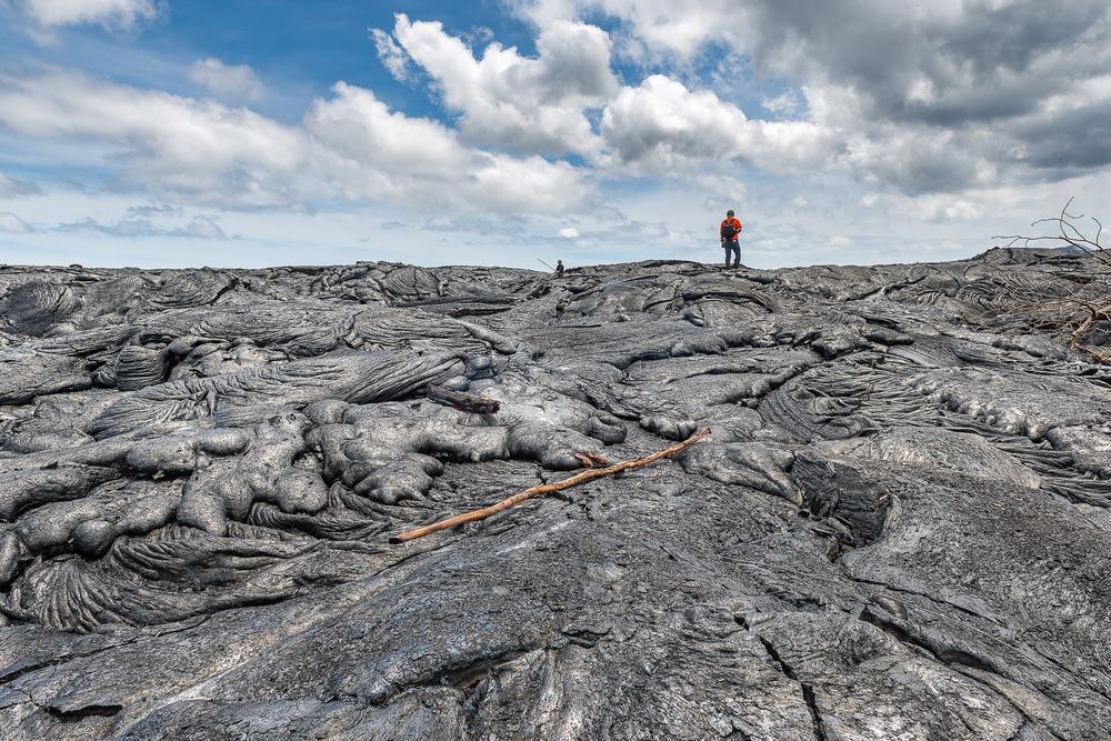 Hiking in Hawaii Volcanoes National Park. (Pung/Shutterstock)