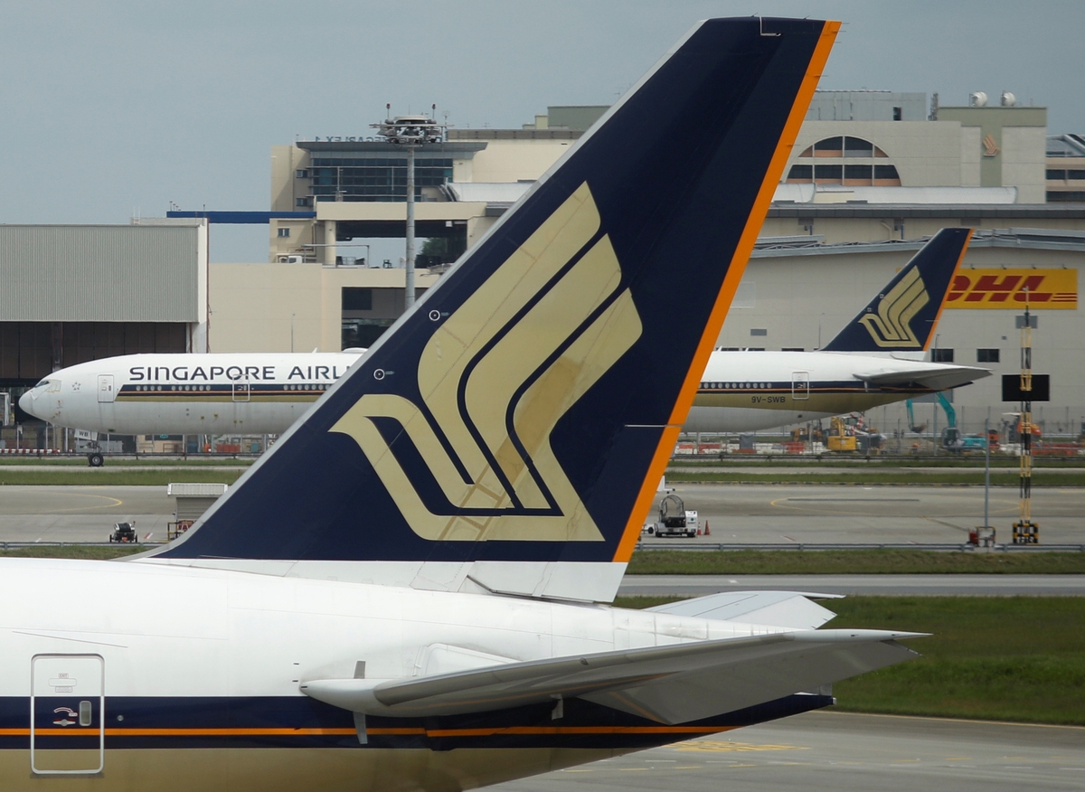 Singapore Defers Vaccinated Travel Lanes Due to Omicron Variant