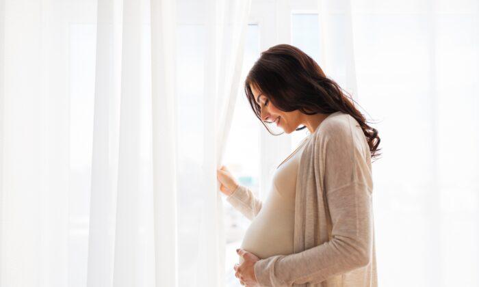 COVID During Pregnancy Poses Little Risk to Newborns, Research Shows
