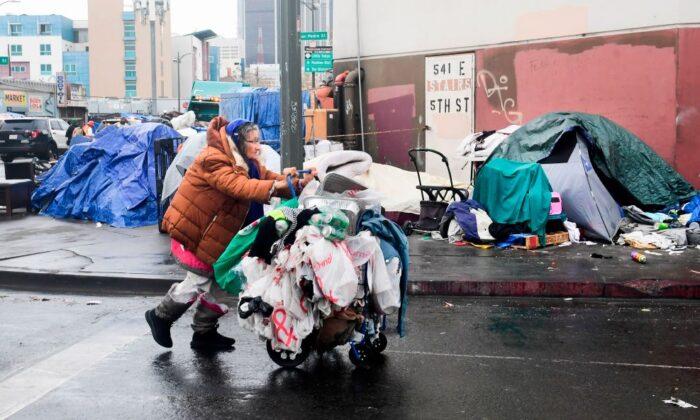 Los Angeles Supports Bill to Incorporate Women’s Needs in Homeless Response