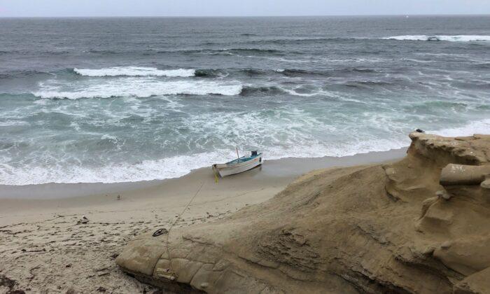 1 Dead Off San Diego Coast in Apparent Smuggling Attempt