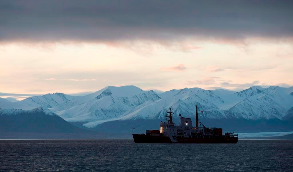 Report Calls for Risk Mitigation for Vessels in Canadian Arctic After Ship Grounded