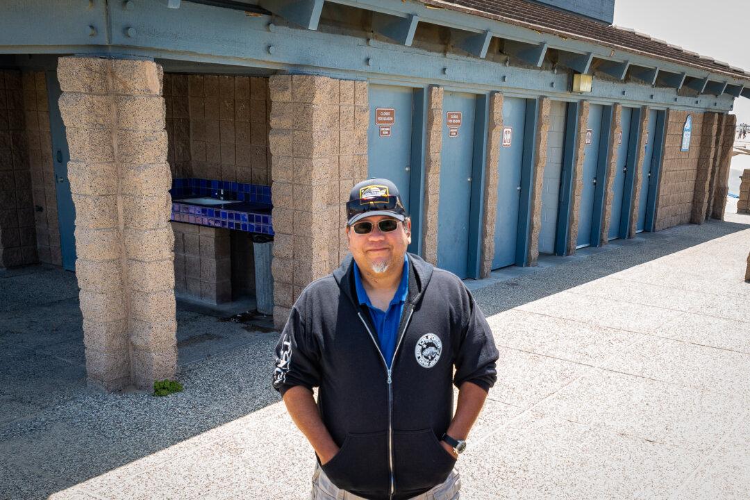 Residents Troubled by Addicts and Homeless in Huntington Beach