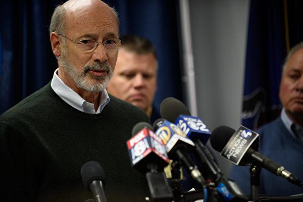 Pennsylvania Gov. Tom Wolf speaks to the media in Pittsburgh, Penn., on Oct. 27, 2018. (Jeff Swensen/Getty Images)