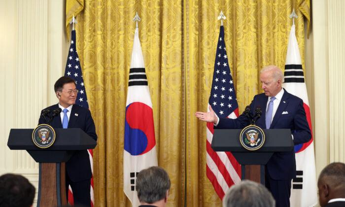 South Korean Expert: Moon Jae-in’s Pro-US Statement a Result of Domestic Anti-CCP Pressure
