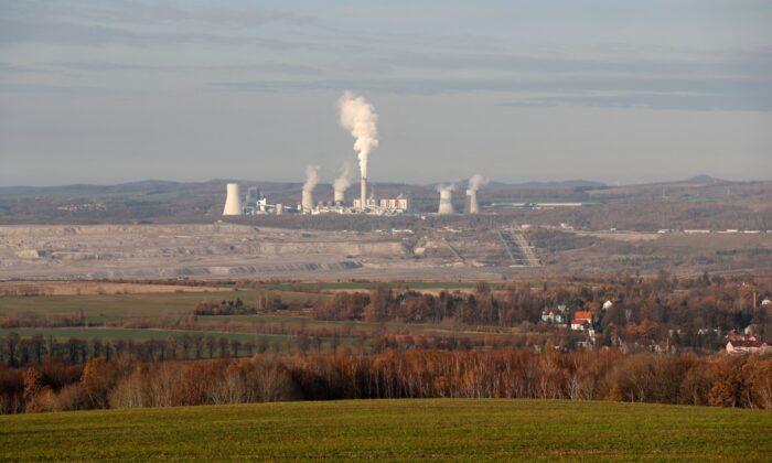 Poland Defies EU Court Ruling to Close Major Lignite Mine