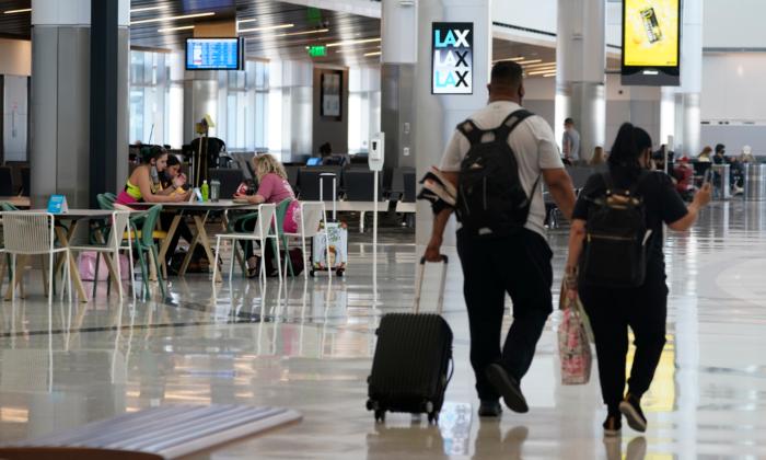 Holiday Travel Crush Begins: LAX Expects 2 Million People Over Next 2 Weeks