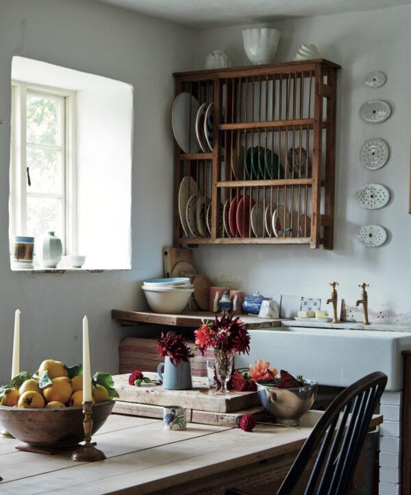A kitchen with patina. (Jan Baldwin © Ryland Peters & Small)