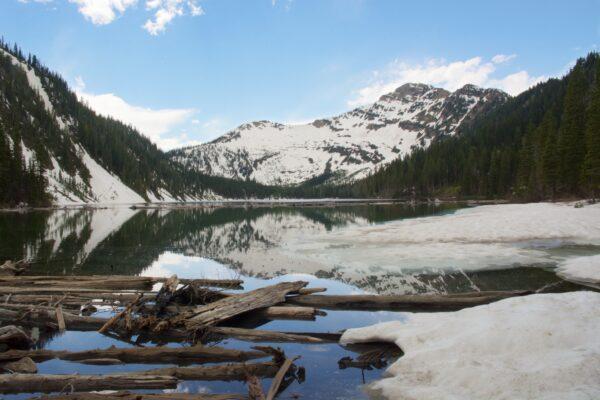 Marion Lake is also popular in winter for snowshoeing and backcountry skiing. (Courtesy of Karen Gough)