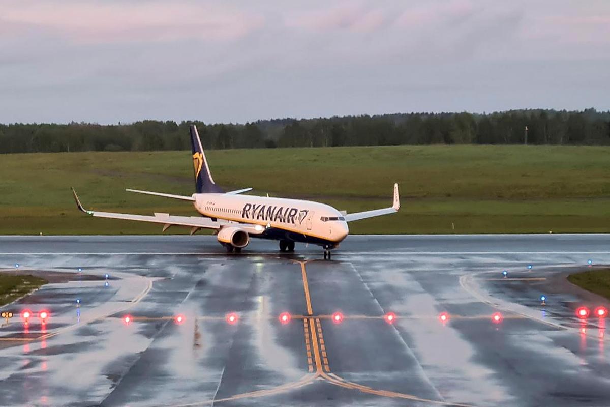 Lithuania Trying to Identify Those Who Left Ryanair Flight in Minsk