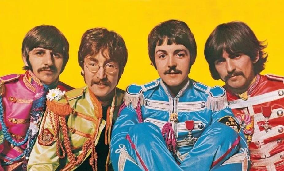 (L–R): Wrong colors, right Beatles: Ringo Starr (should be in green), John Lennon (should be in red), Paul McCartney (should be in yellow), and George Harrison (should be in blue). (beatlestrade.narod.ru)