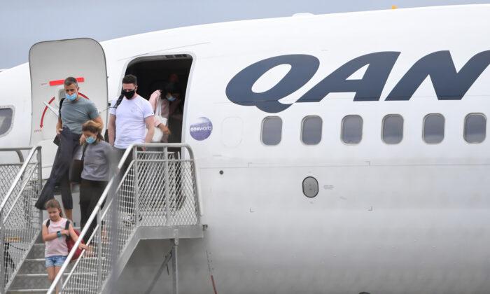 Vaccinated Aussies May Receive Qantas Rewards