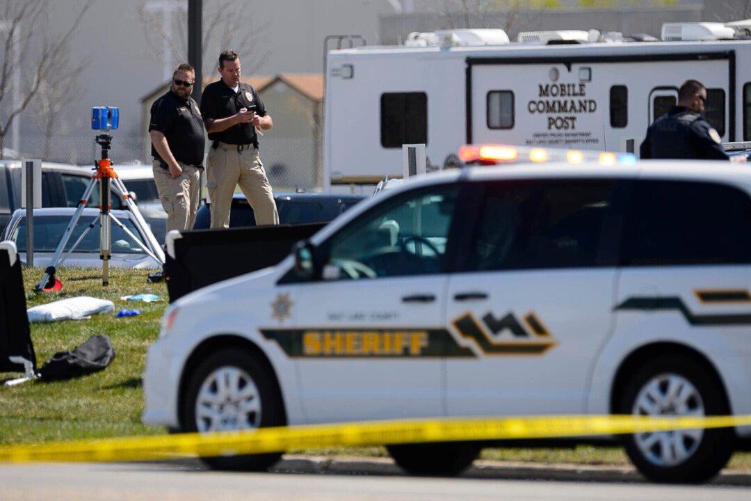 Suspect Killed in Utah Parking Lot Shootout, 2 Cops Wounded