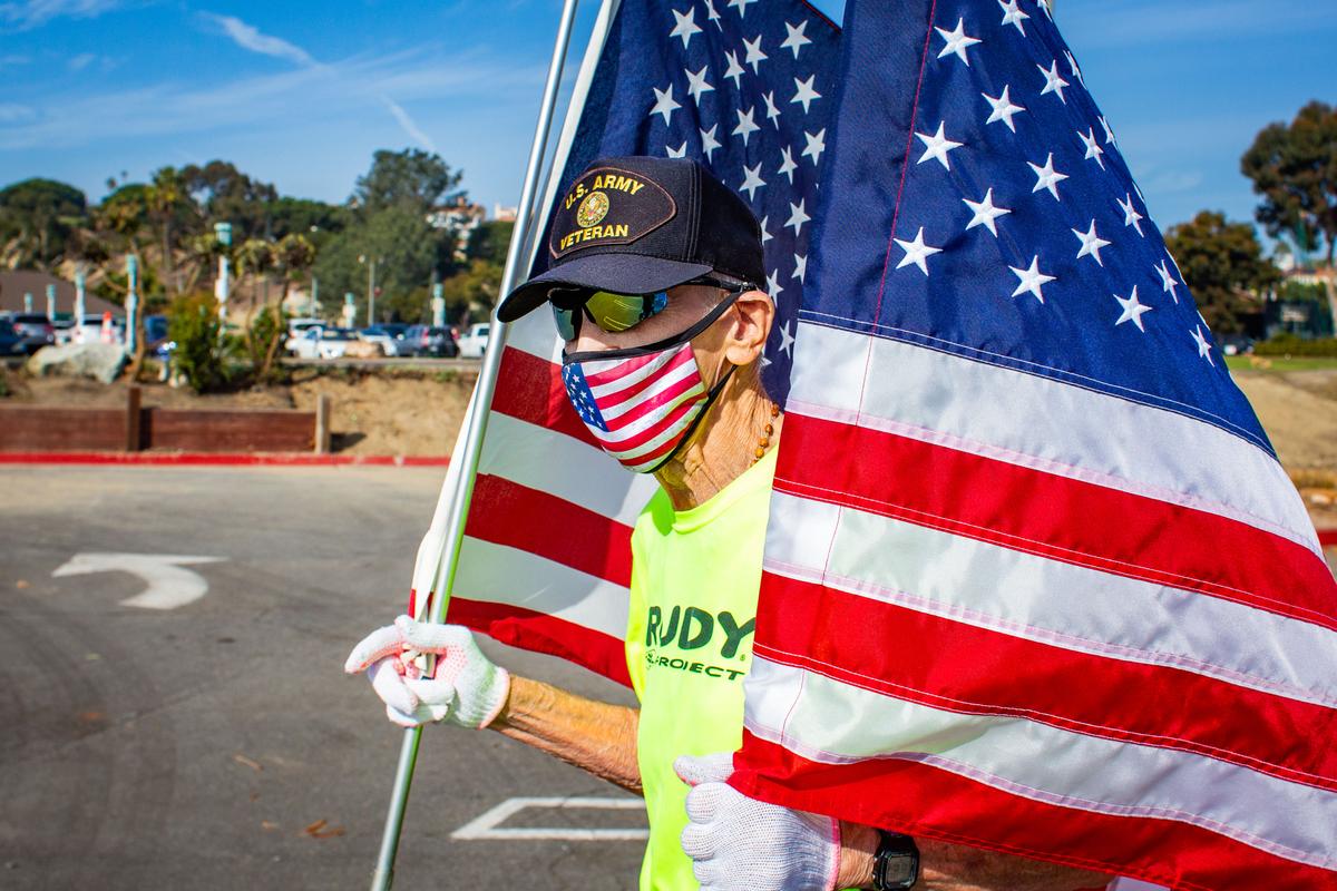 Korean War Vet, 90, Honors Fallen Military Members