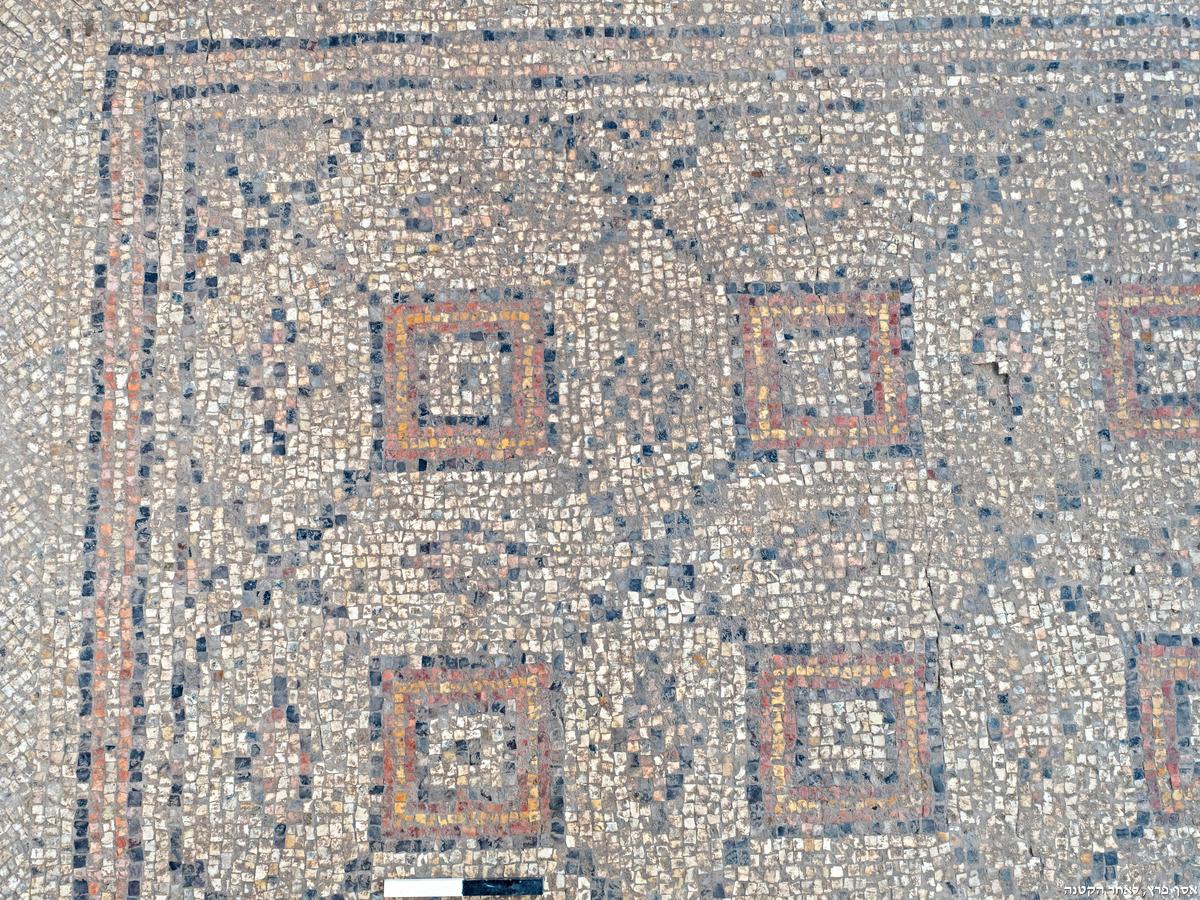 Detail of the impressive 1,600-year-old mosaic uncovered in Yavne. (Courtesy of Assaf Peretz/<a href="https://www.facebook.com/AntiquitiesEN/">Israel Antiquities Authority</a>)