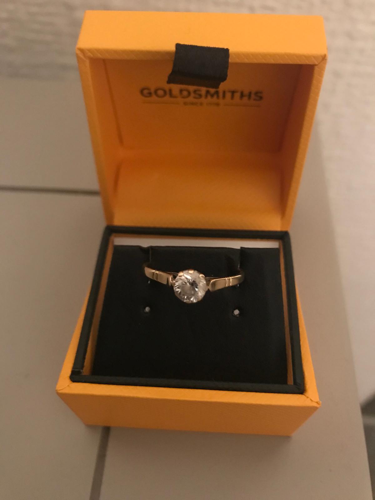 The ring given to Helen Marshall by Graeme Richardson. (SWNS)