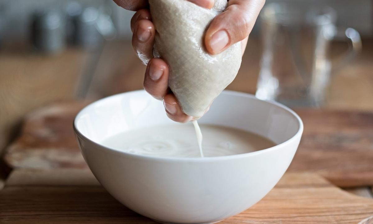 How to Make Coconut Milk at Home