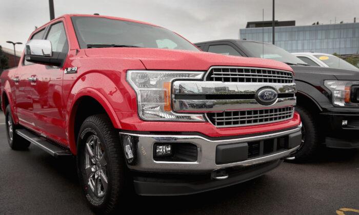Ford Launches Electric F-150 Truck, Will Keep Producing Combustion Engine Models Until 2040