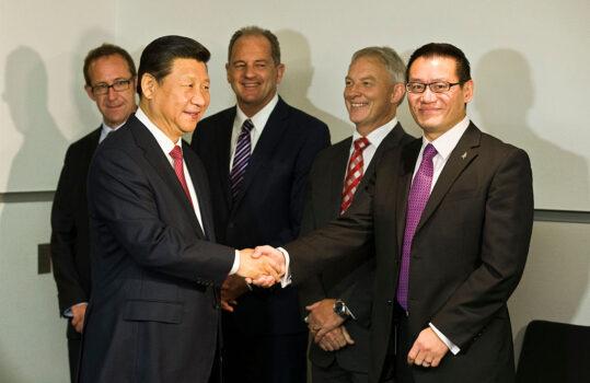 Chinese leader Xi Jinping shakes hands with MP Raymond Huo as Andrew Little, David Shearer, and Phil Goff look on at SkyCity Grand Hotel in Auckland, New Zealand on November 21, 2014 (Greg Bowker - Pool/Getty Images)