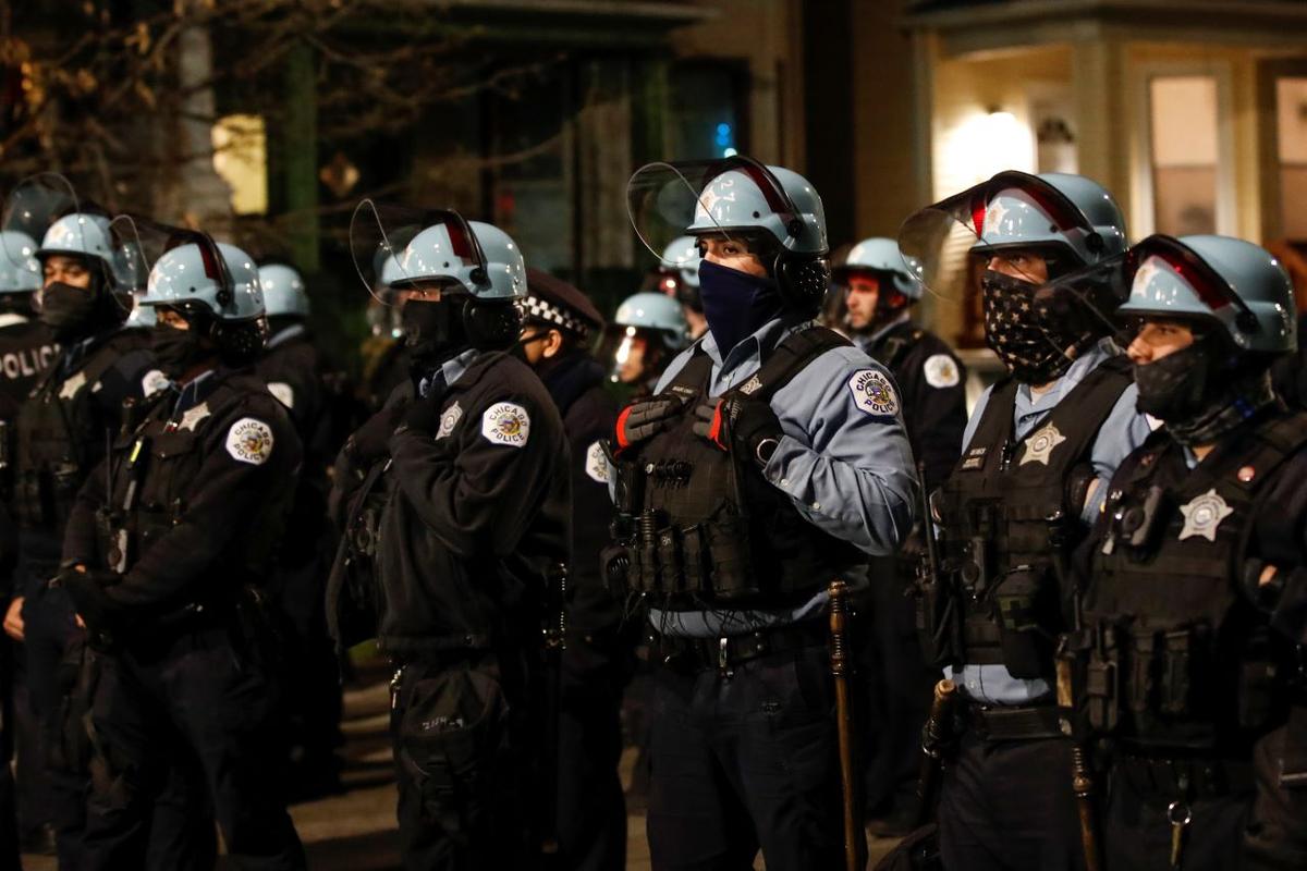 Illinois Lawmakers Pass Bill Banning Police Deception During Interrogations of Minors