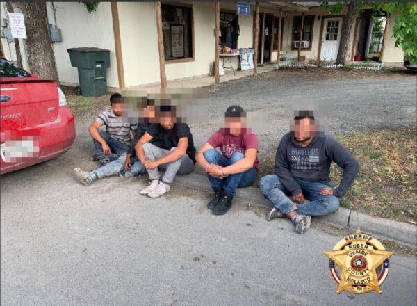 Uvalde County sheriff's deputies apprehend illegal aliens being smuggled by vehicle in Uvalde County on April 17, 2021. (Uvalde County Sheriff's Office)