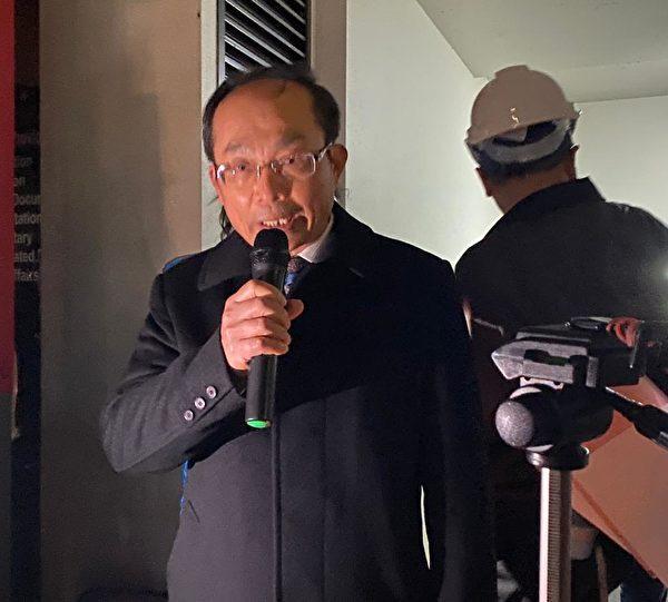 China expert Professor Feng Chongyi, from the University of Technology, Sydney, demanded the Chinese regime be held accountable for its human rights abuses at the Sydney rally on June 4, 2021. (Xia Chujun/The Epoch Times)