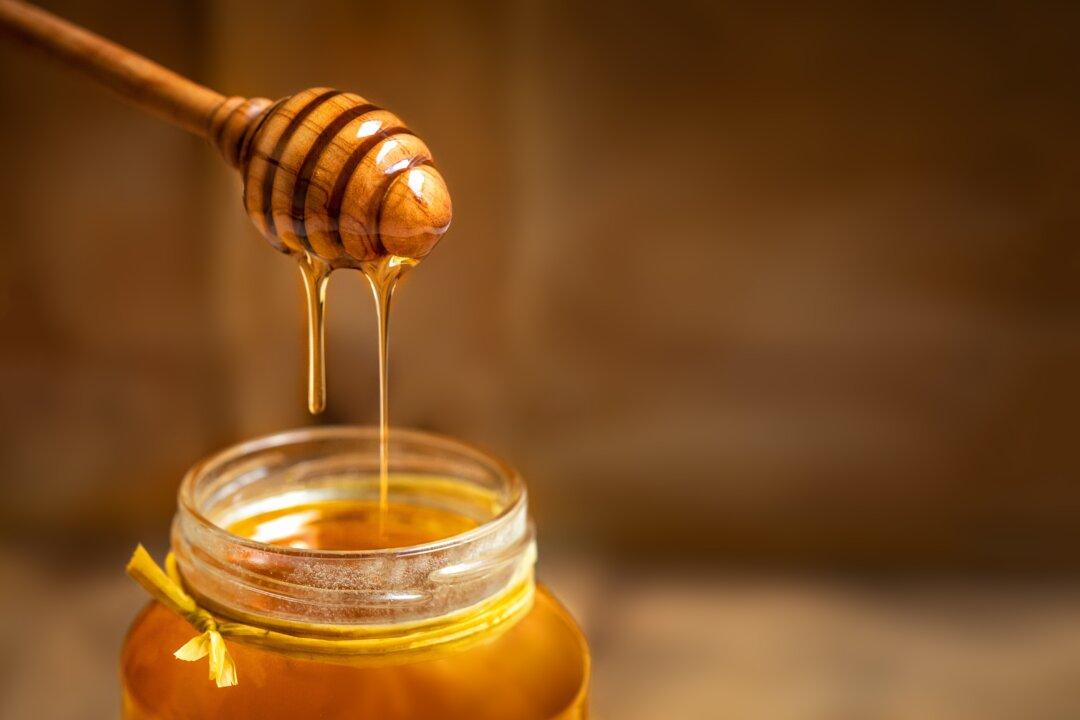Raw Honey: A Natural Sweetener With Health Benefits